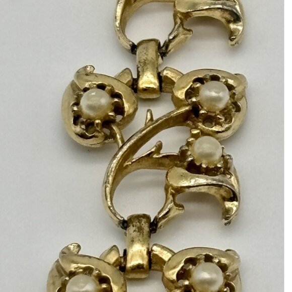 Vintage Bracelet Gold Tone Figural Vines and Leaves Faux Pearls Centers Unsigned - Picture 3 of 13